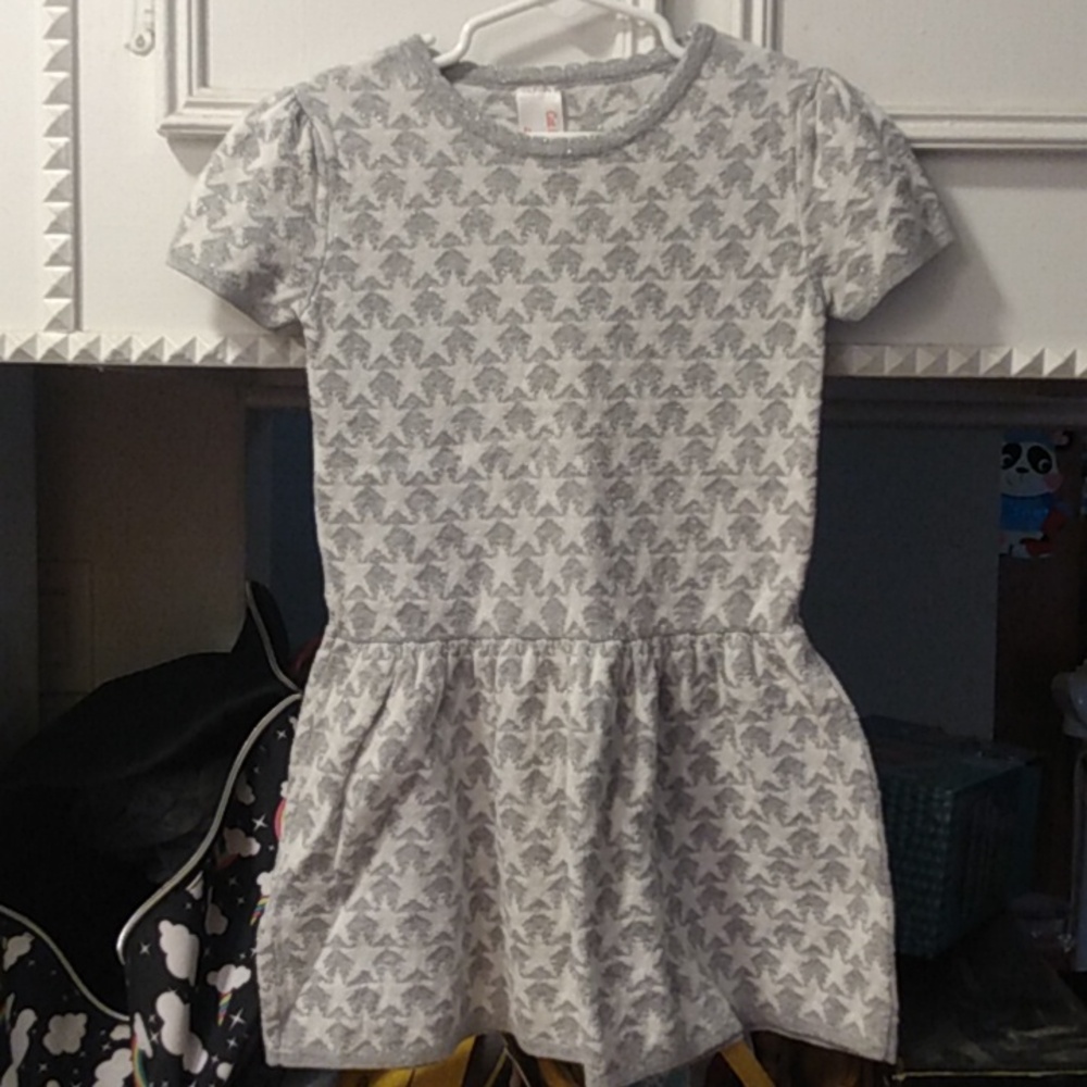 Gray 4t girls dress with star pattern